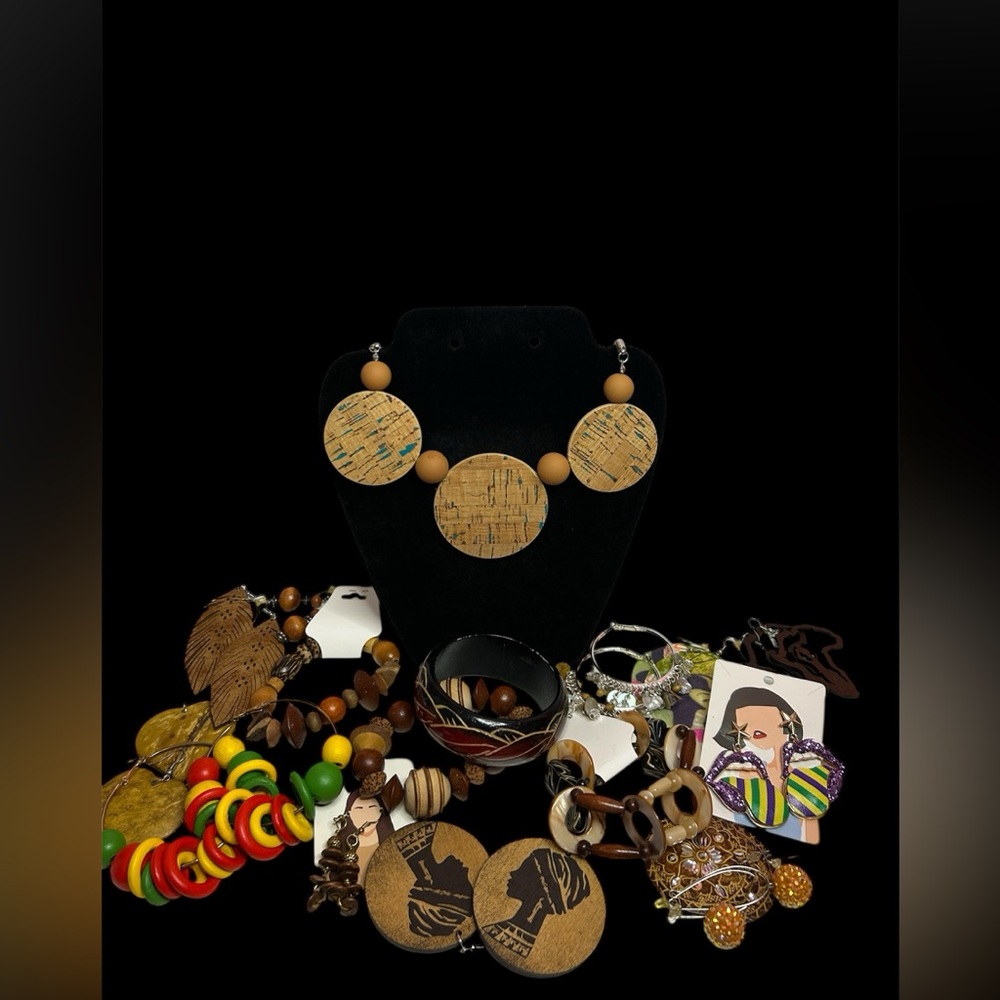 Jewelry Lot: Pre-loved Includes Natural Cork and Wood Necklaces